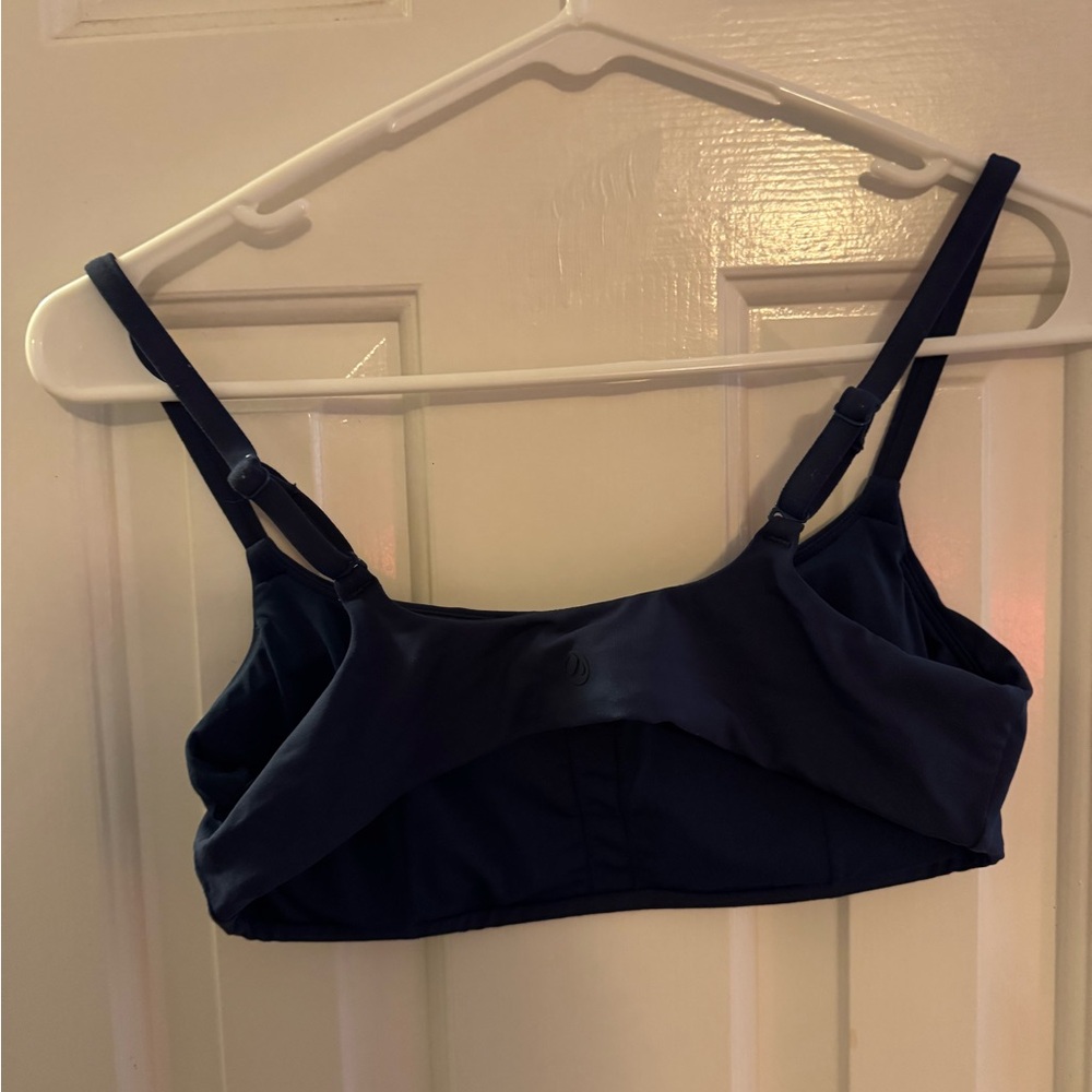 $ 2/4  Women’s Navy Blue Bikini Top Adj Straps Pads - Picture 2 of 2